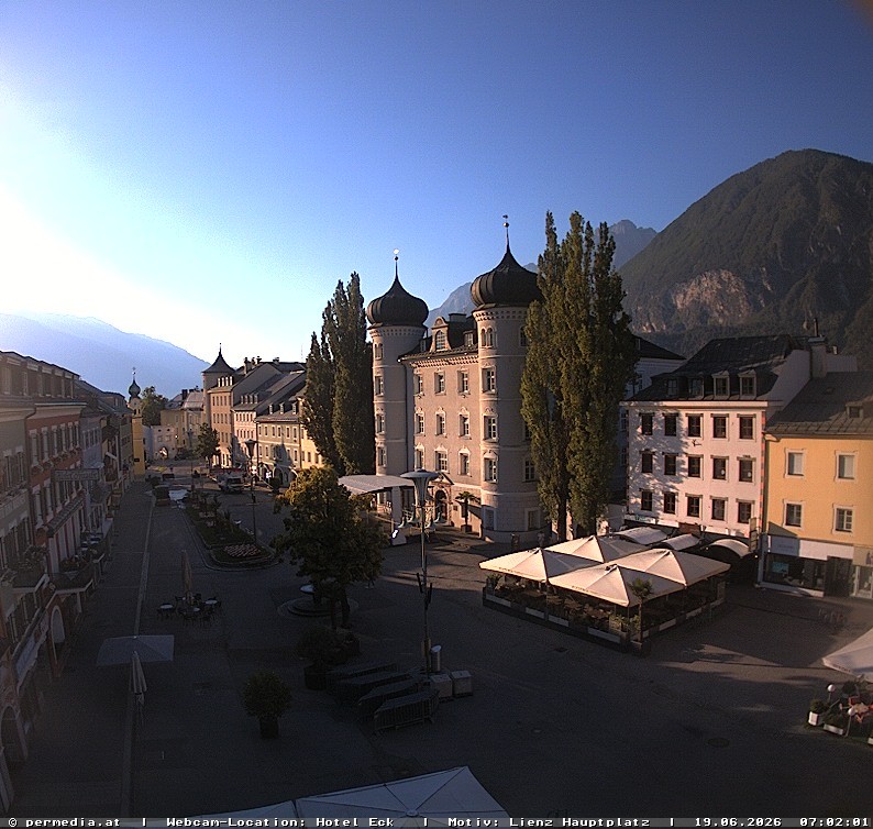Archiv Foto Webcam Der Marktplatz von Lienz