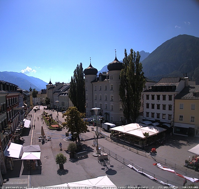 Archiv Foto Webcam Der Marktplatz von Lienz