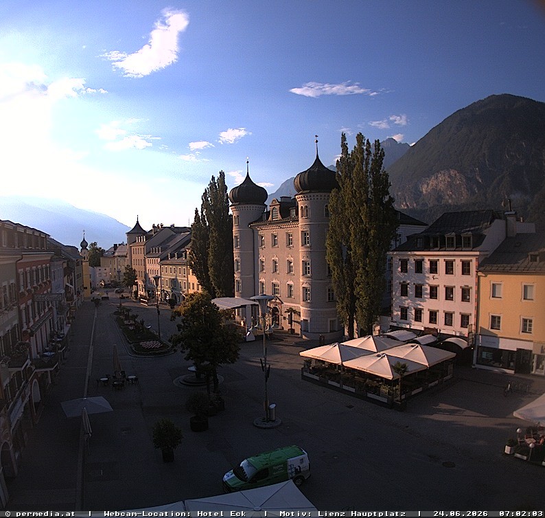 Archiv Foto Webcam Der Marktplatz von Lienz