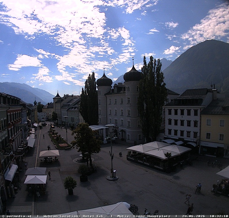 Archiv Foto Webcam Der Marktplatz von Lienz