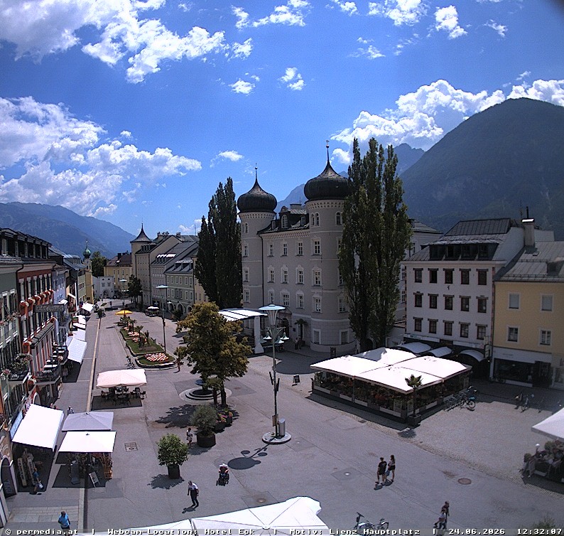 Archiv Foto Webcam Der Marktplatz von Lienz
