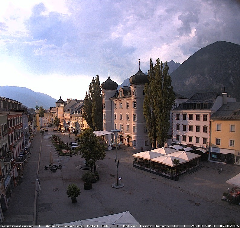 Archiv Foto Webcam Der Marktplatz von Lienz