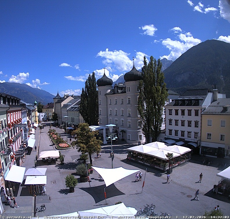 Archiv Foto Webcam Der Marktplatz von Lienz
