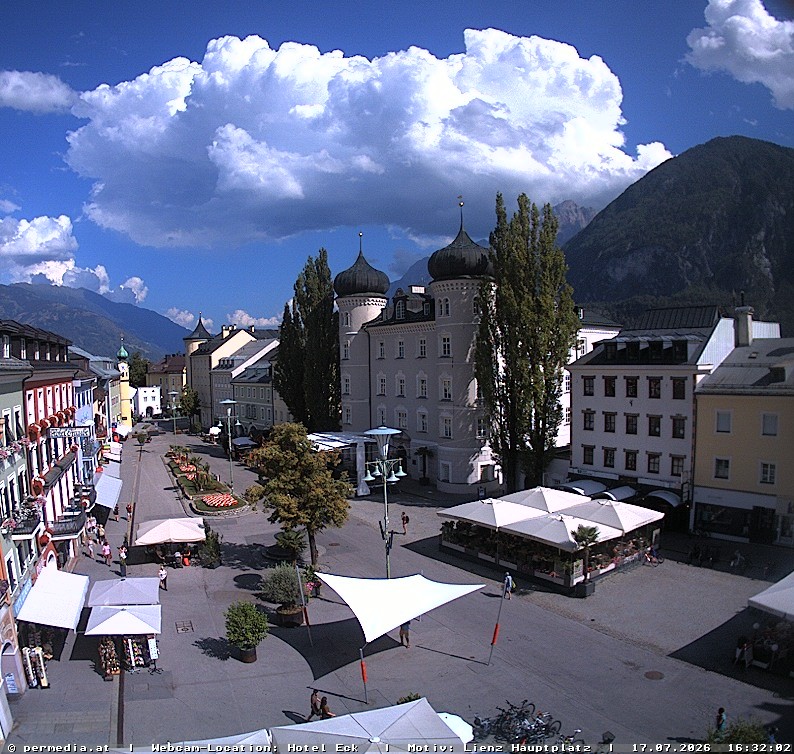 Archiv Foto Webcam Der Marktplatz von Lienz
