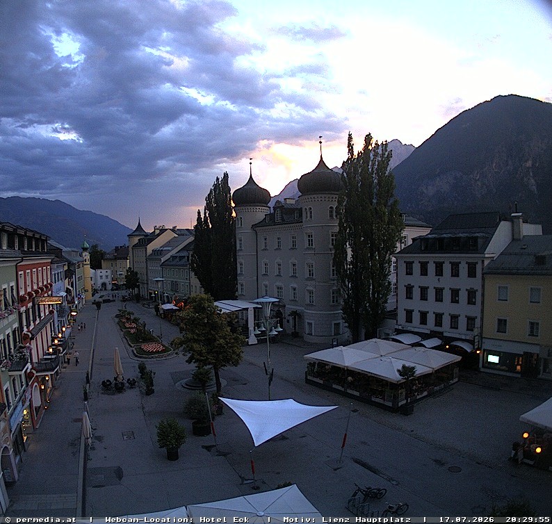 Archiv Foto Webcam Der Marktplatz von Lienz