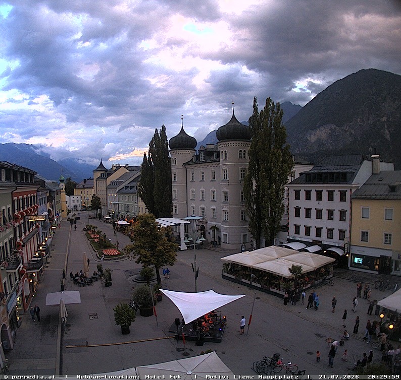 Archiv Foto Webcam Der Marktplatz von Lienz