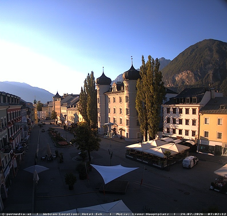 Archiv Foto Webcam Der Marktplatz von Lienz