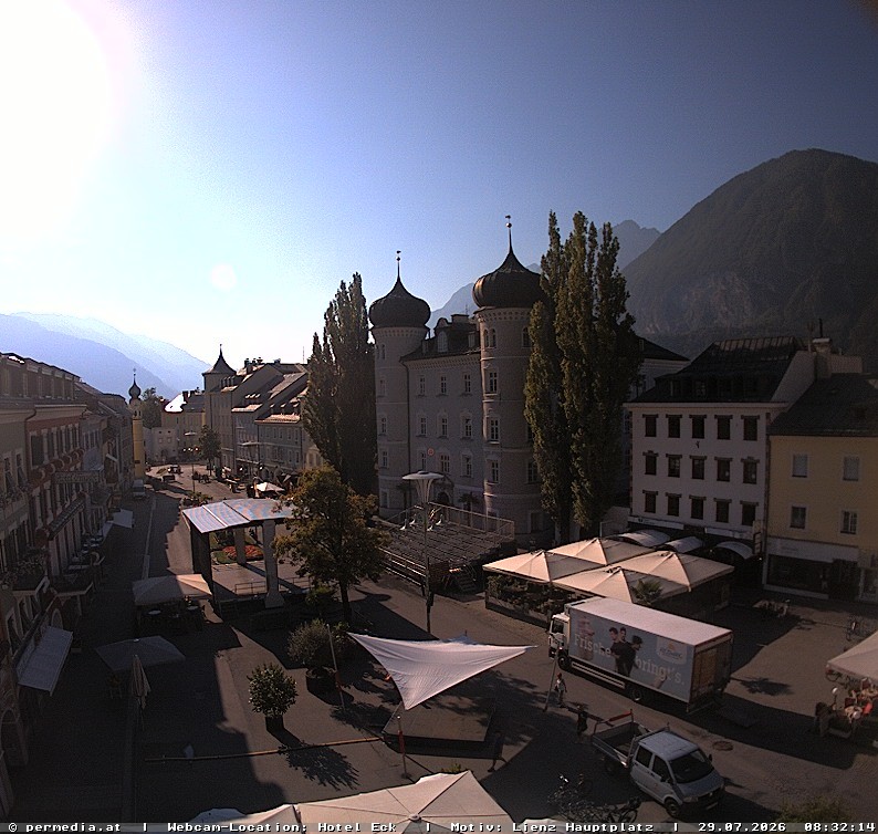 Archiv Foto Webcam Der Marktplatz von Lienz