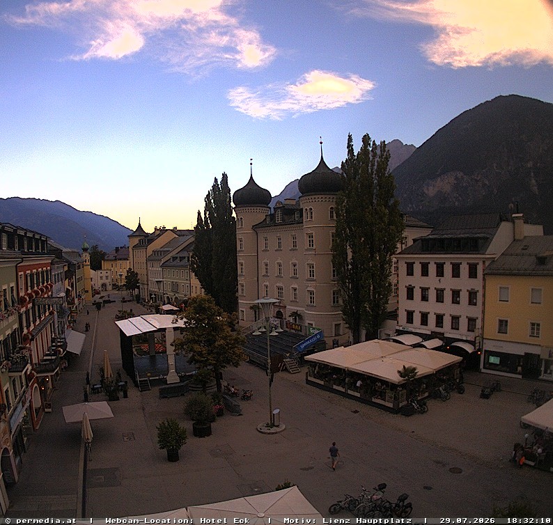 Archiv Foto Webcam Der Marktplatz von Lienz