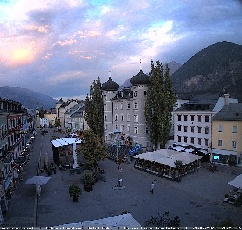 Archiv Foto Webcam Der Marktplatz von Lienz