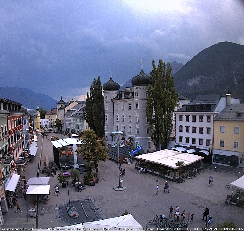 Archiv Foto Webcam Der Marktplatz von Lienz