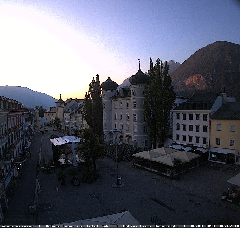 Archiv Foto Webcam Der Marktplatz von Lienz