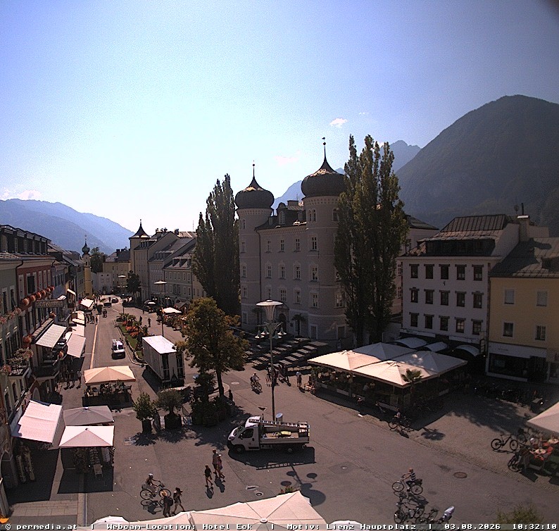 Archiv Foto Webcam Der Marktplatz von Lienz
