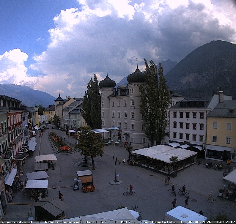 Archiv Foto Webcam Der Marktplatz von Lienz