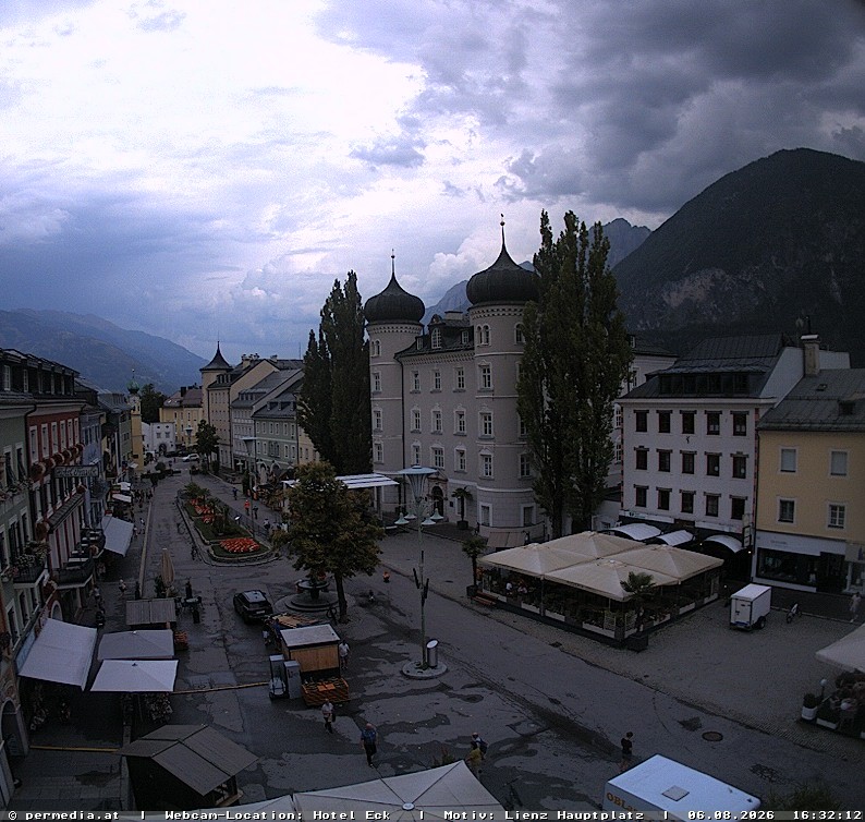 Archiv Foto Webcam Der Marktplatz von Lienz