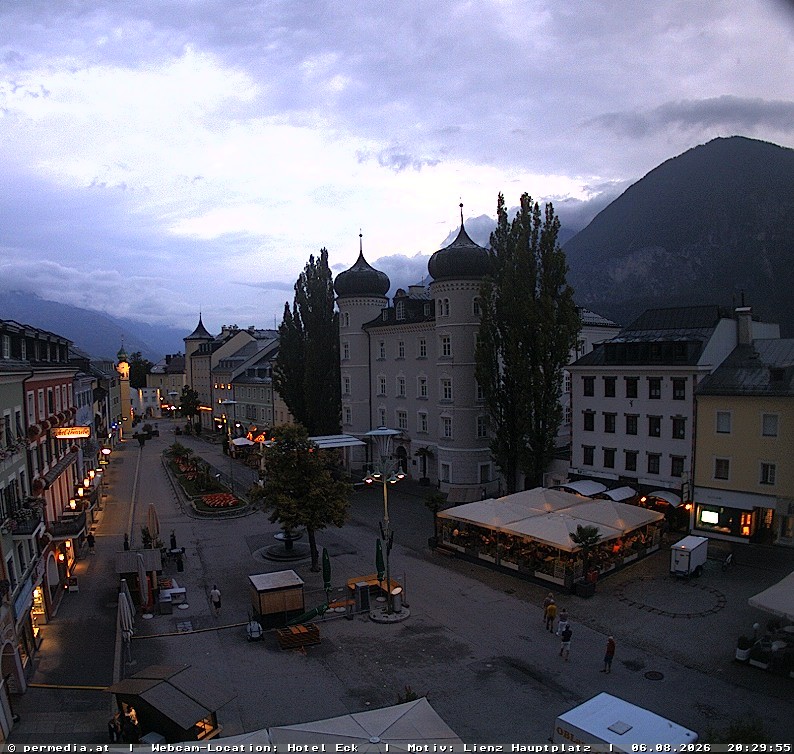 Archiv Foto Webcam Der Marktplatz von Lienz