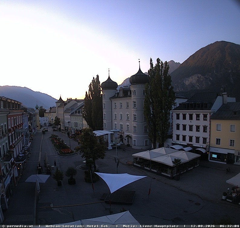 Archiv Foto Webcam Der Marktplatz von Lienz