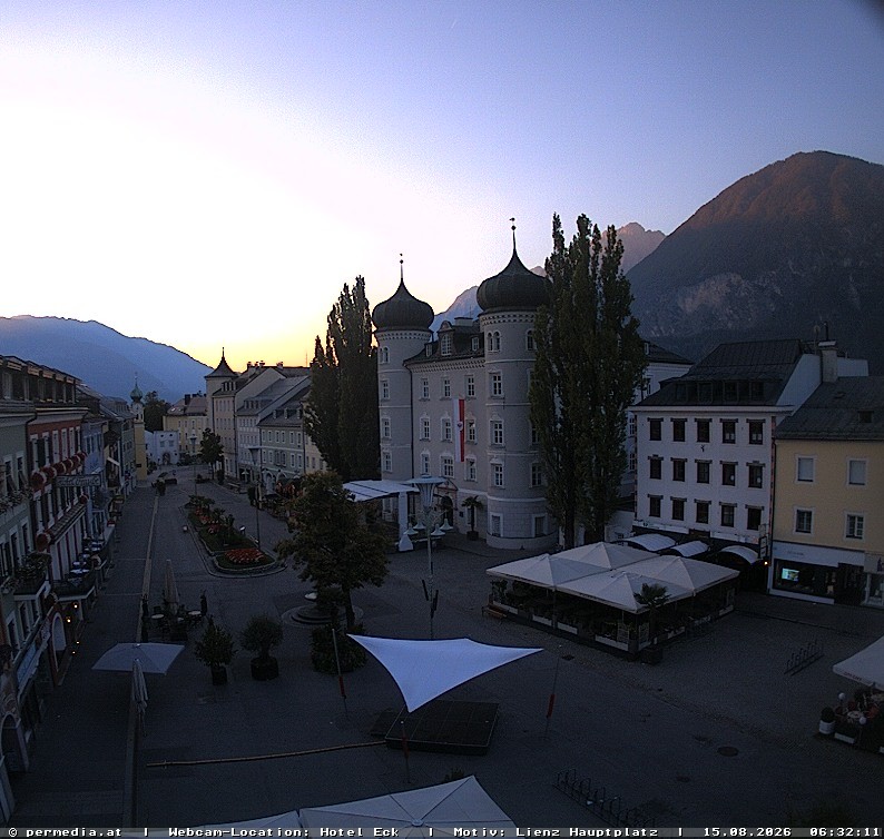 Archiv Foto Webcam Der Marktplatz von Lienz