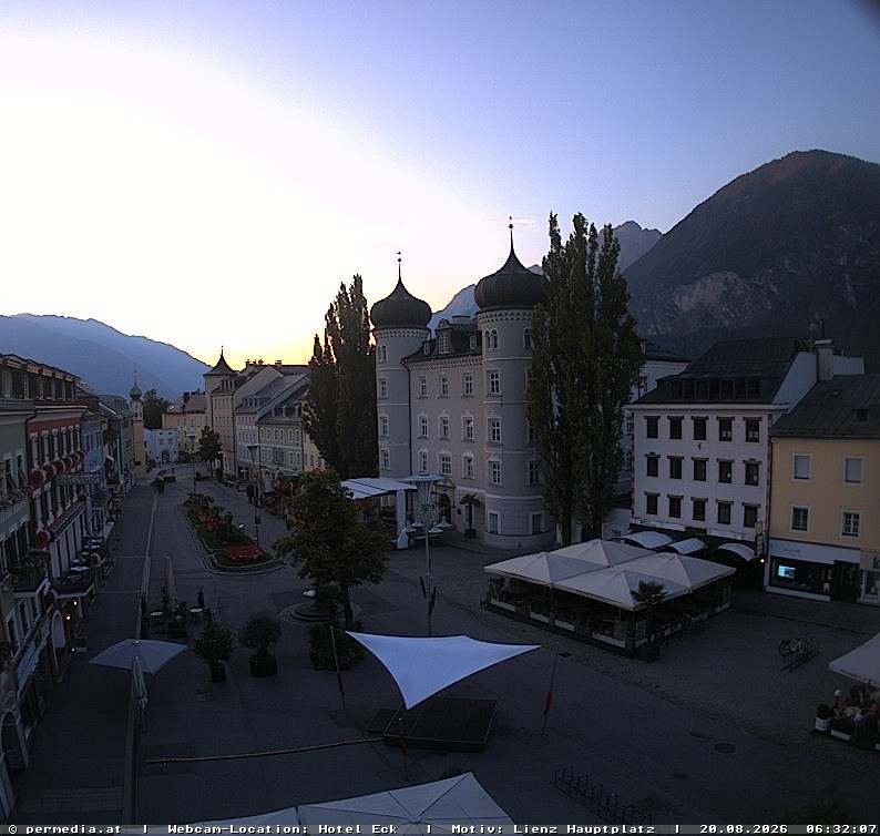 Archiv Foto Webcam Der Marktplatz von Lienz