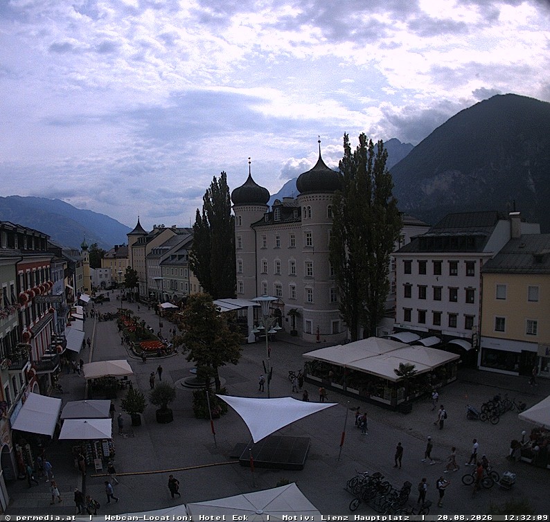 Archiv Foto Webcam Der Marktplatz von Lienz