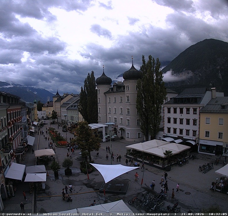 Archiv Foto Webcam Der Marktplatz von Lienz