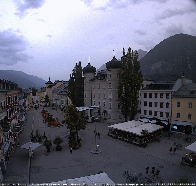 Archiv Foto Webcam Der Marktplatz von Lienz