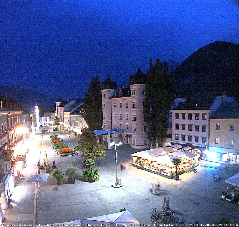 Archiv Foto Webcam Der Marktplatz von Lienz