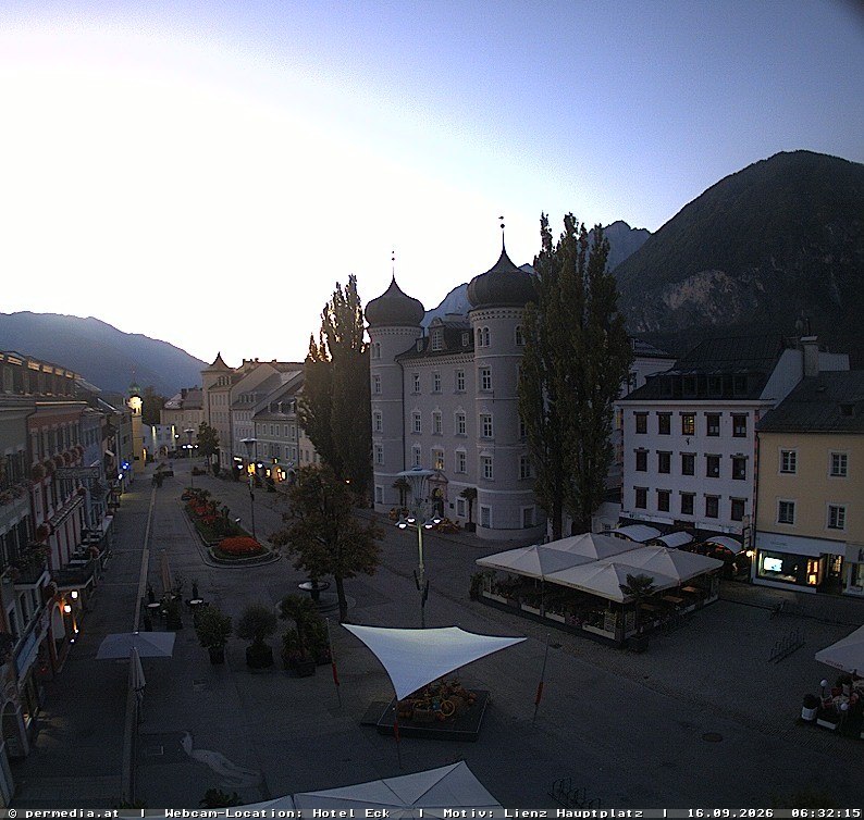 Archiv Foto Webcam Der Marktplatz von Lienz