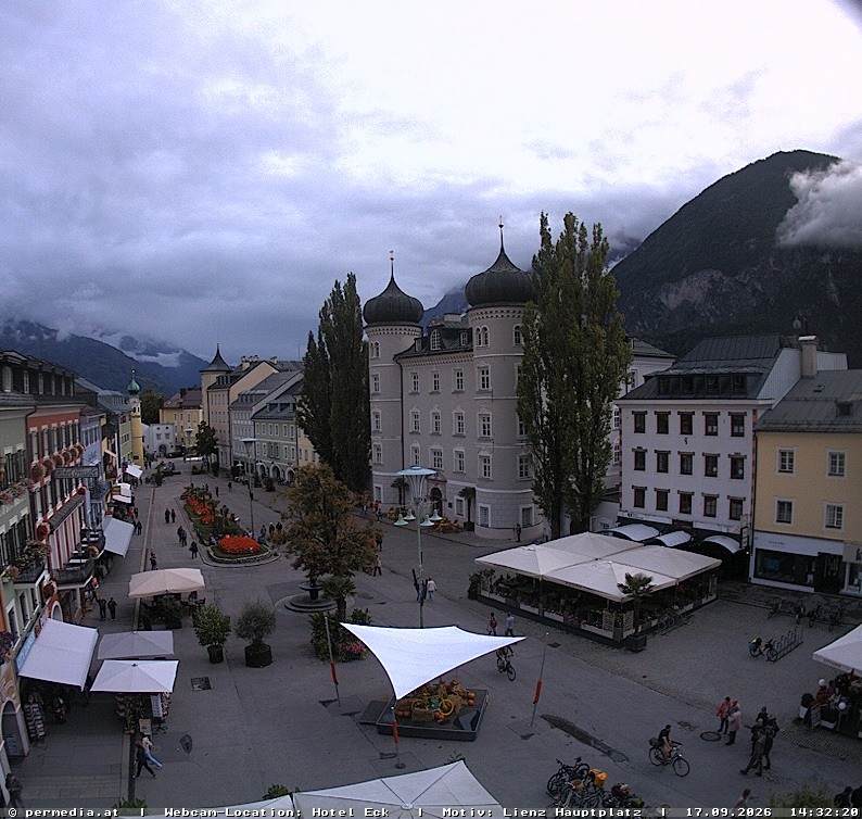 Archiv Foto Webcam Der Marktplatz von Lienz