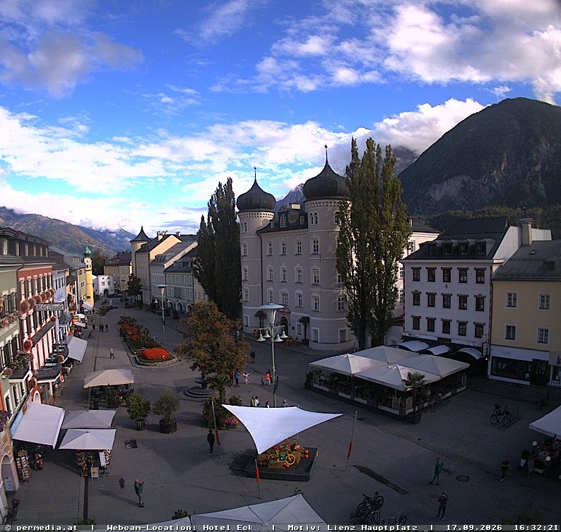 Archiv Foto Webcam Der Marktplatz von Lienz