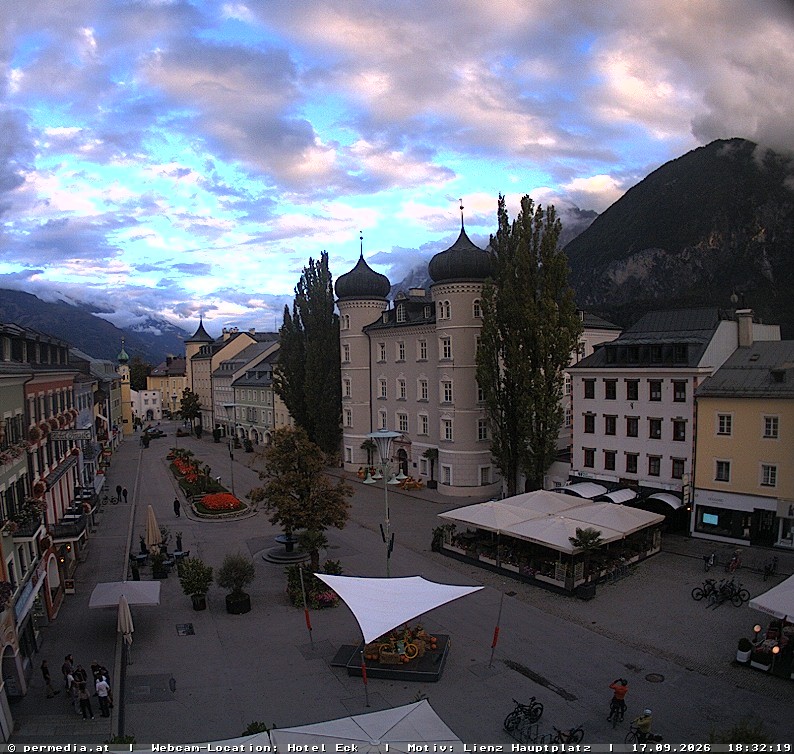 Archiv Foto Webcam Der Marktplatz von Lienz