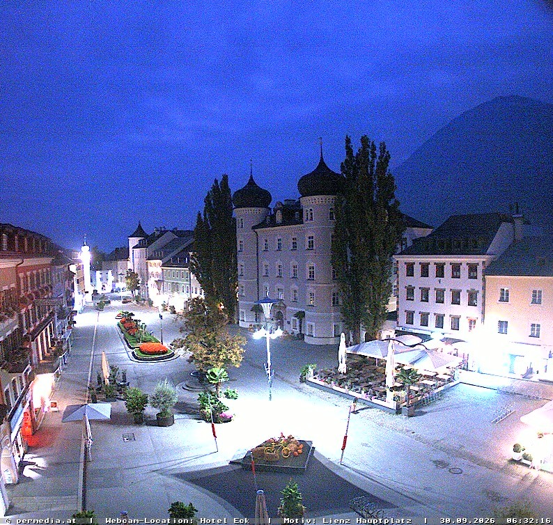 Archiv Foto Webcam Der Marktplatz von Lienz
