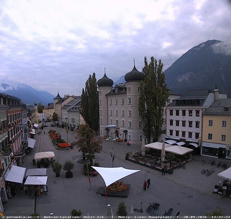 Archiv Foto Webcam Der Marktplatz von Lienz