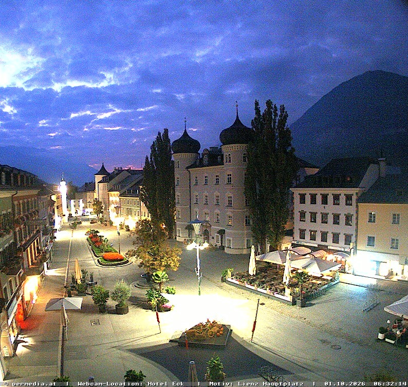 Archiv Foto Webcam Der Marktplatz von Lienz