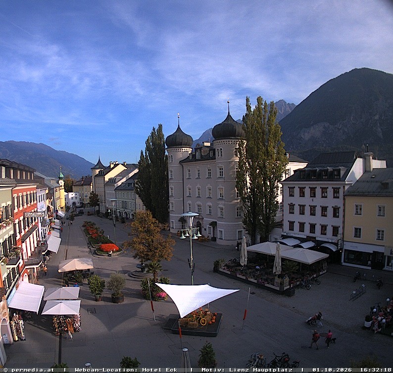 Archiv Foto Webcam Der Marktplatz von Lienz