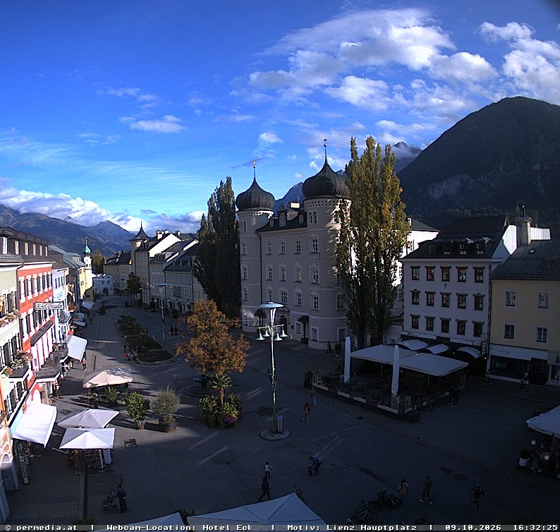 Archiv Foto Webcam Der Marktplatz von Lienz