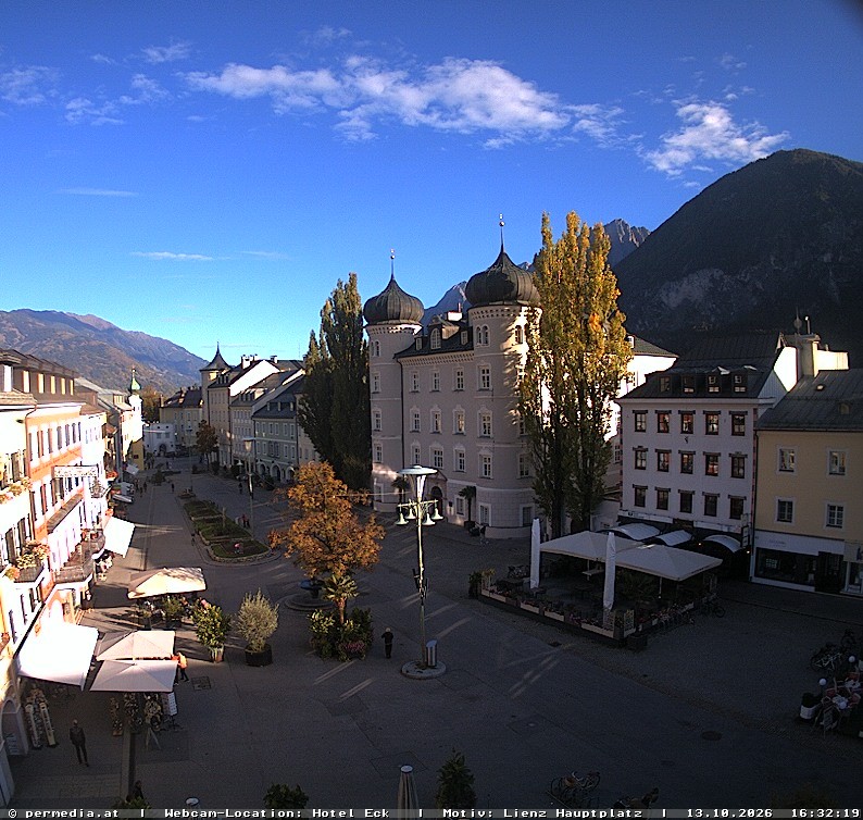 Archiv Foto Webcam Der Marktplatz von Lienz