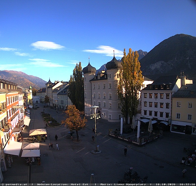 Archiv Foto Webcam Der Marktplatz von Lienz