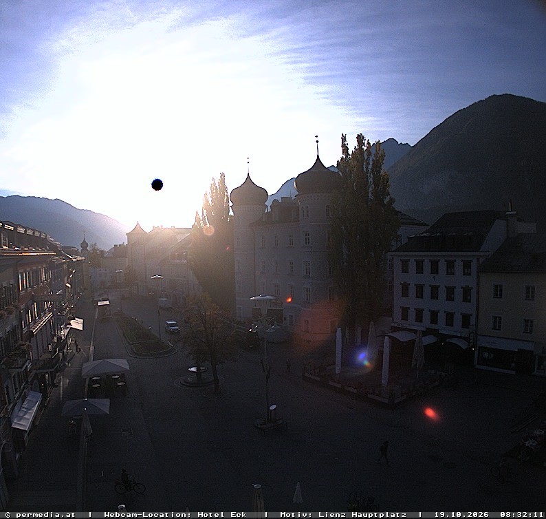 Archiv Foto Webcam Der Marktplatz von Lienz