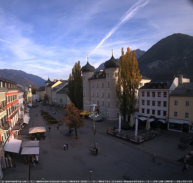 Archiv Foto Webcam Der Marktplatz von Lienz