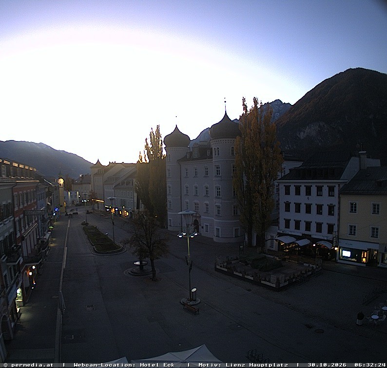Archiv Foto Webcam Der Marktplatz von Lienz