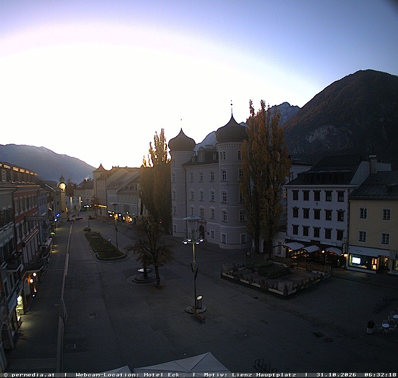 Archiv Foto Webcam Der Marktplatz von Lienz