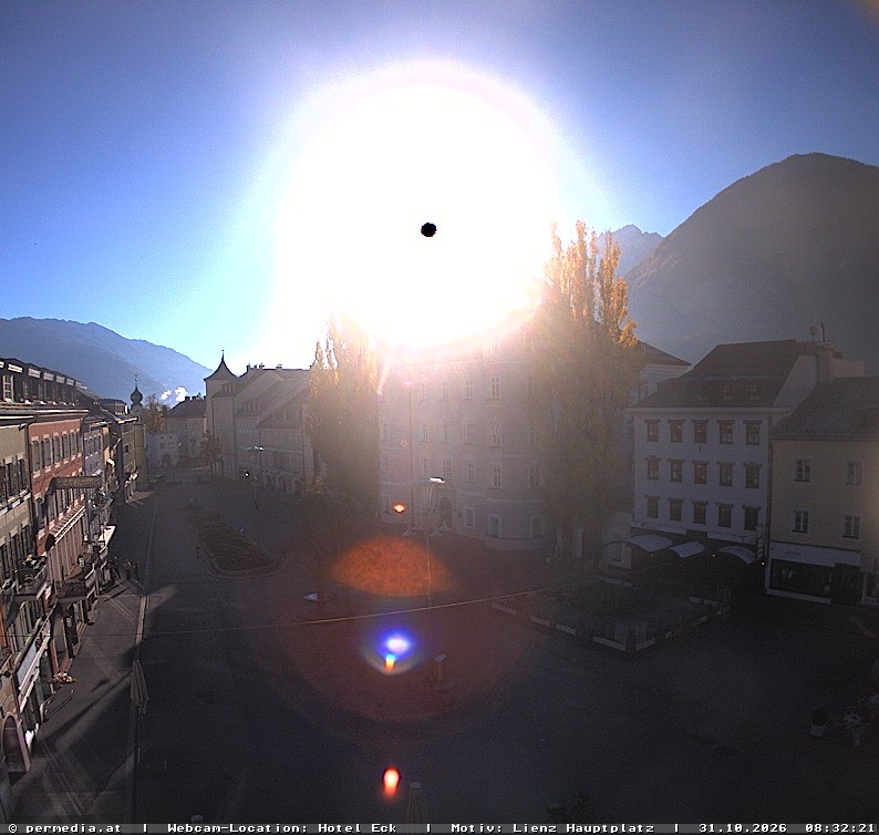 Archiv Foto Webcam Der Marktplatz von Lienz