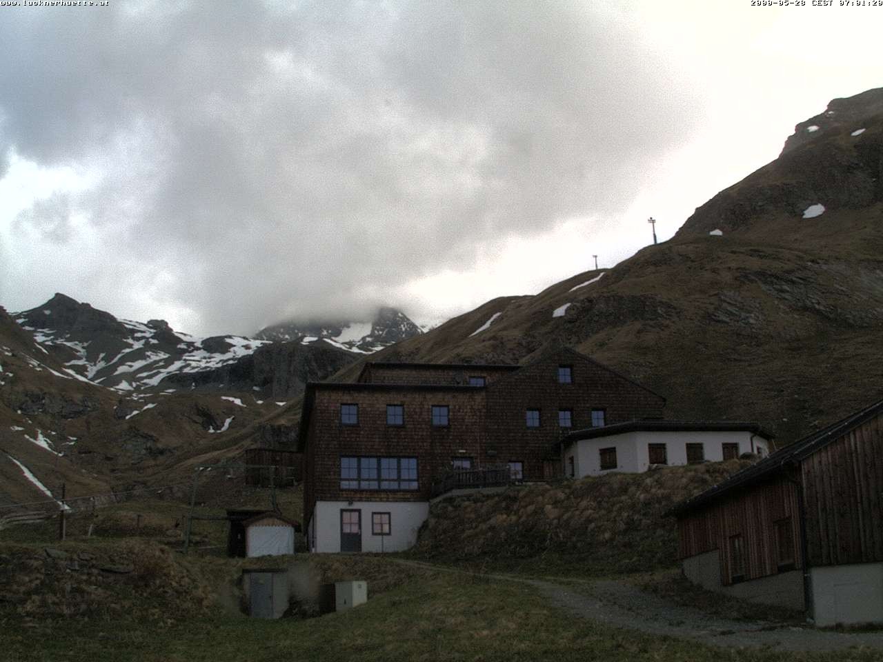 Archived image Webcam Luckner mountain hut at Großglockner
