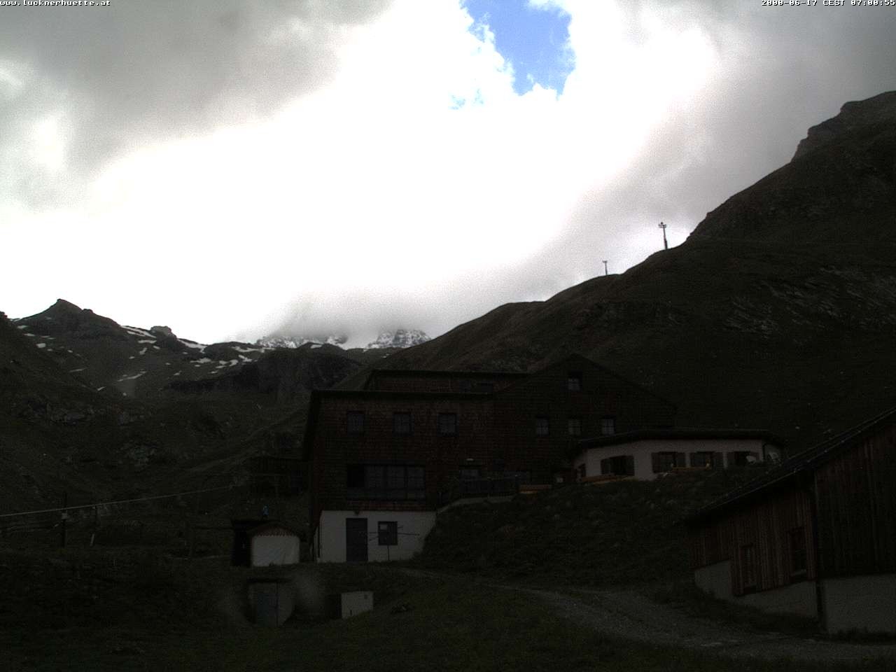 Archived image Webcam Luckner mountain hut at Großglockner