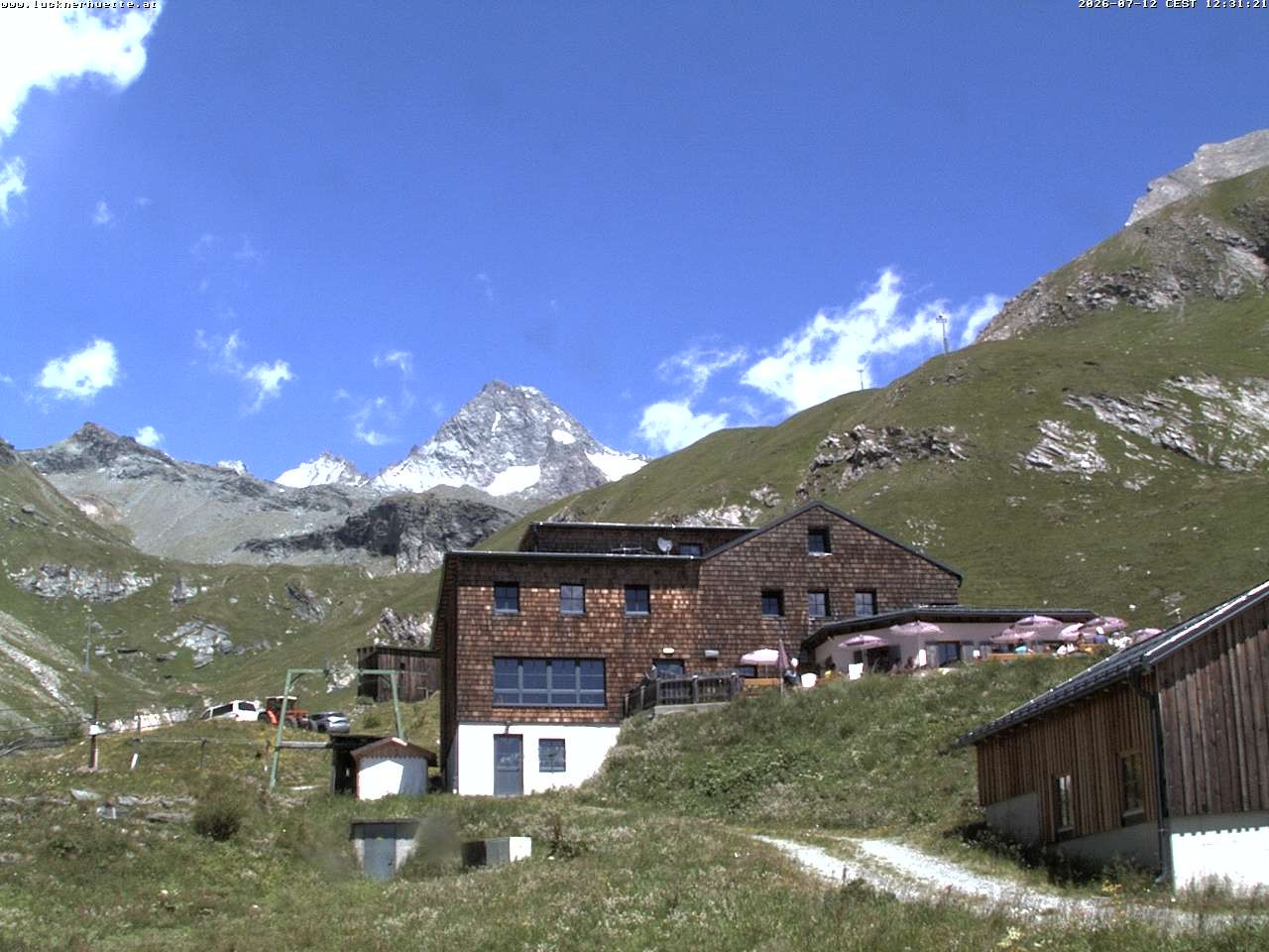 Archived image Webcam Luckner mountain hut at Großglockner