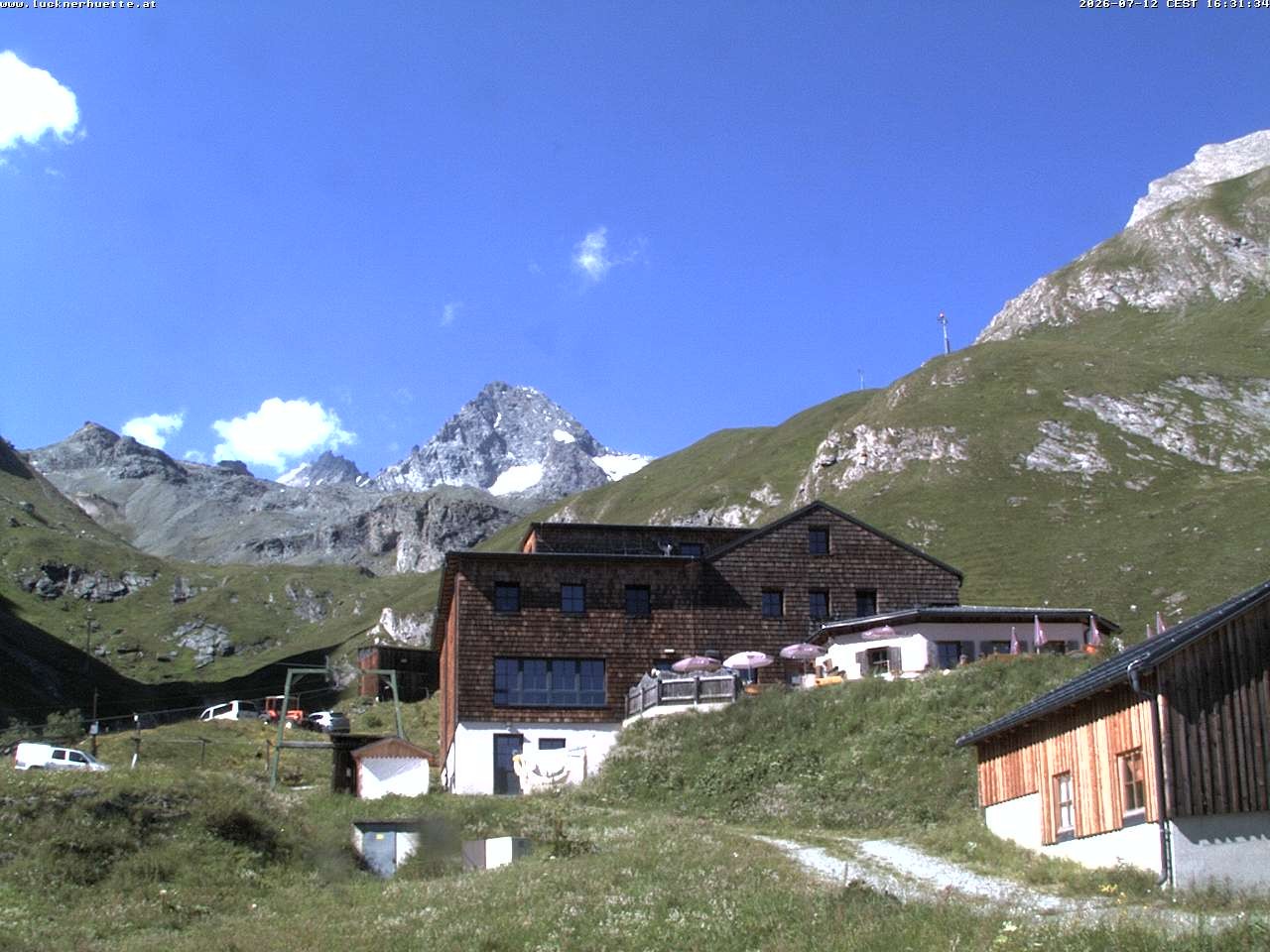 Archived image Webcam Luckner mountain hut at Großglockner