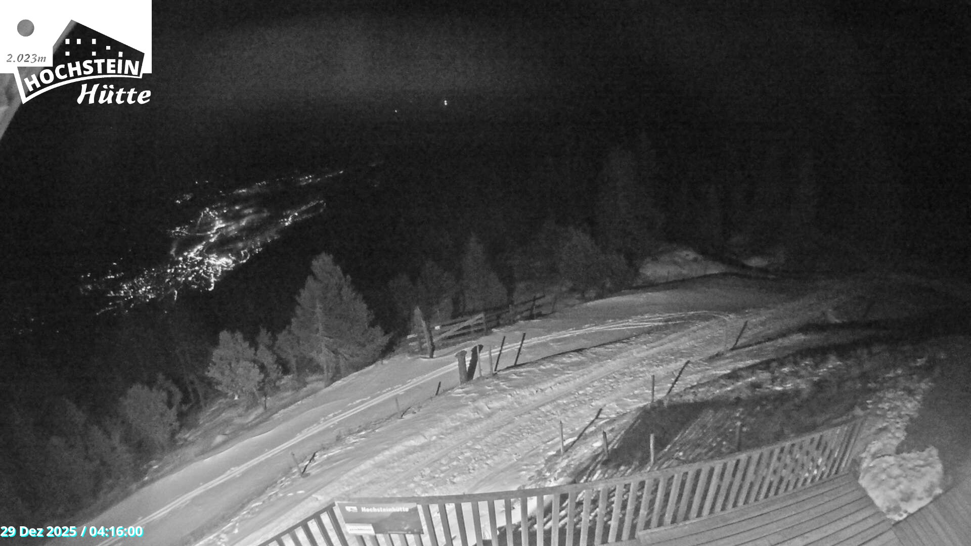 Archiv Foto Webcam Sicht von der Hochsteinhütte auf 2057 Meter