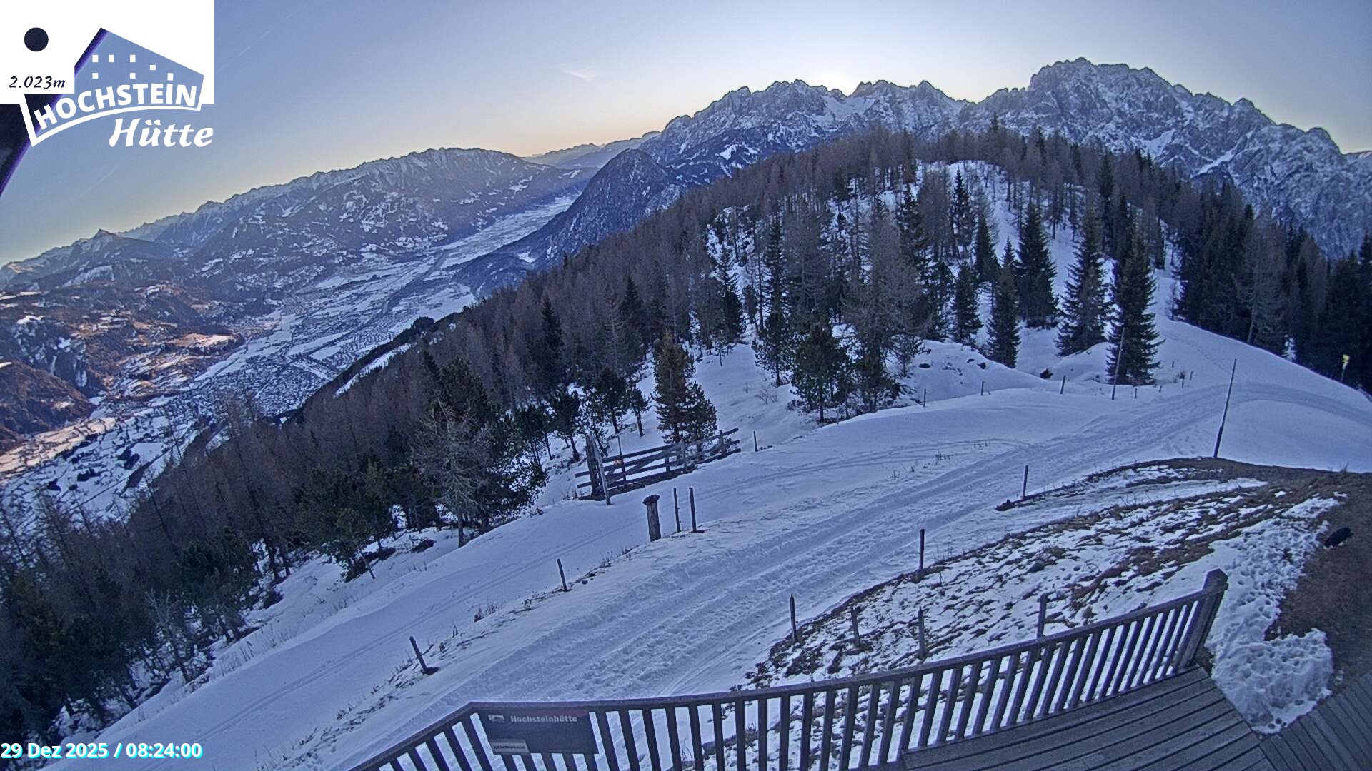 Archiv Foto Webcam Sicht von der Hochsteinhütte auf 2057 Meter