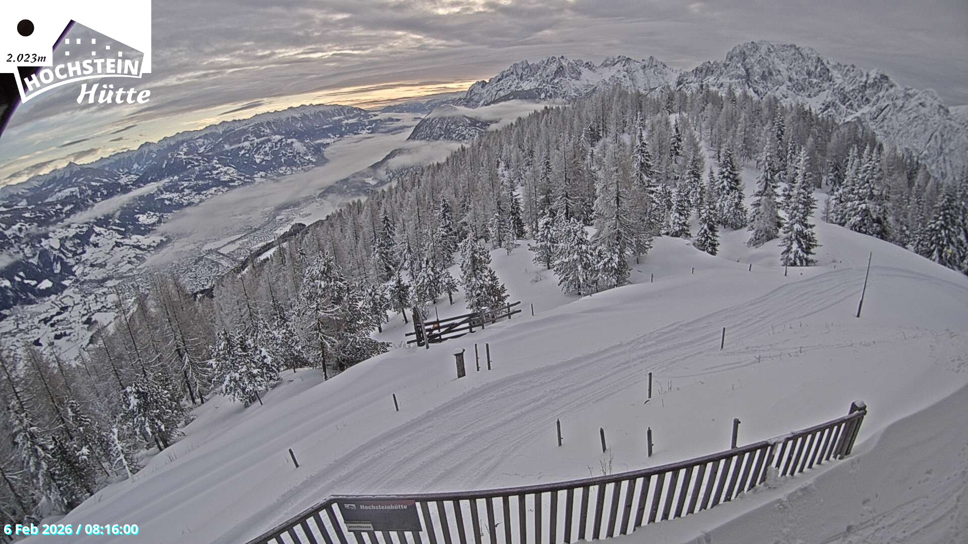 Archiv Foto Webcam Sicht von der Hochsteinhütte auf 2057 Meter